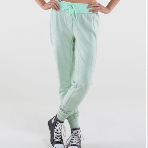 lululemon athletica Pants - Lululemon Happy Yin Year Sweatpant Size 2